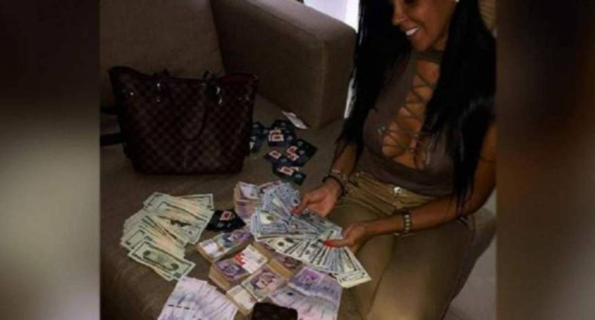 'Andrea Gallego', una de las damas de compañía de la 'Madame', relató que dejó la organización luego de que Campos le arrebató 140 dólares que un turista le había dado como propina.