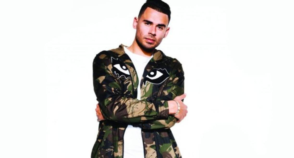 8. AFROJACK - Se mantuvo <br/><br/>Afrojack comenzó a tocar como DJ con solo 14 años, y en sus primeros veinte años había tenido éxitos en todo el mundo.<br/><br/>Produjo single como 'Give Me Everything' de Pitbull, y contribuyó en 'Run The World (Girls)' de Beyoncé. Para 2013, era uno de los DJ con mayores ingresos en el mundo y se convirtió en un productor musical reconocido entre los cantantes.<br/>