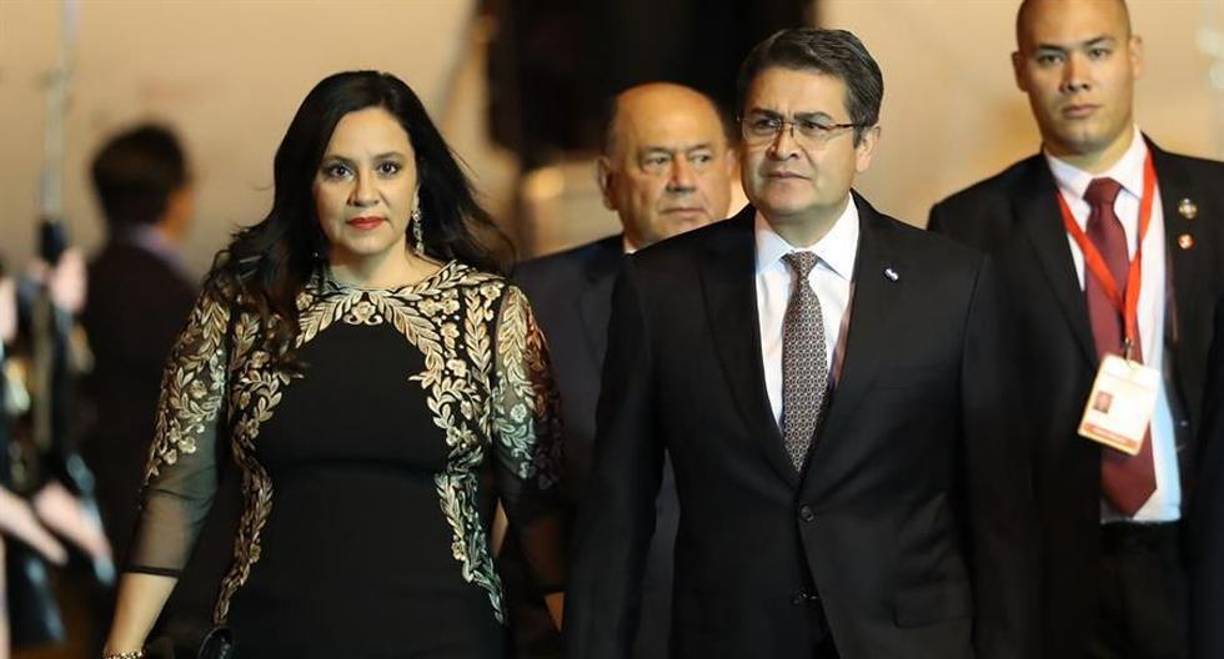 La precandidata presidencial del movimiento <b>Avanza</b> del Partido Nacional, <b>Ana García de Hernández</b>, arremetió contra el gobierno actual, acusándolo de tres años de “incompetencia y fracaso”.