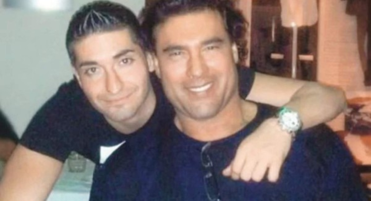 Yáñez, quien es conocido por su temperamento agresivo, le reprochó con groserías a Fuentes, durante la presentación de una app de contenido fílmico en Los Ángeles, California, que lo cuestionará sobre los problemas que tiene con su hijo, quien dice que el actor no lo apoya económicamente.
