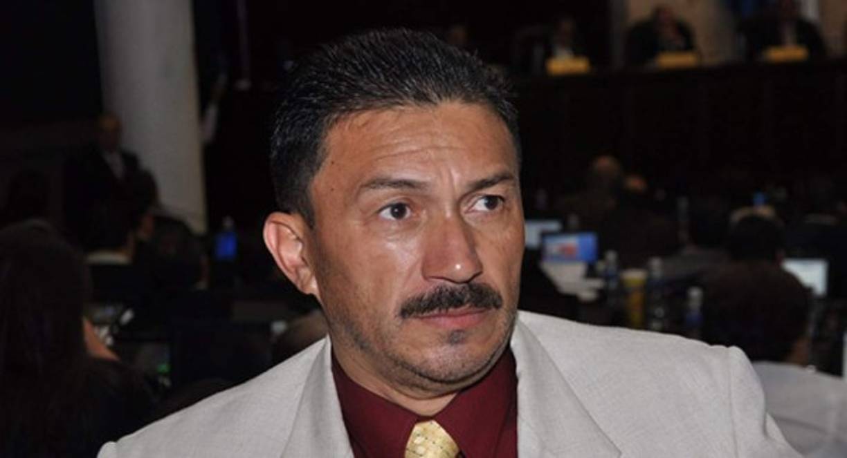 En 2016,el diputado del Partido Libertad y Refundación (Libre) José Luis Galdámez fue declarado culpable por la muerte del taxista Marvin Alexander García.<br/><br/>El también periodista, disparó contra la humanidad de García en un incidente que ocurrió a inmediaciones del punto de taxis que cubren la ruta Villa Olímpica-Centro, ubicado en el barrio La Hoya. Tanto la Fiscalía como la parte acusadora presentaron los medios de prueba que inculparon la participación del excongresista en el hecho en el que hirió de un balazo en el abdomen a García que le provocó la muerte cuando era ingresado a la sala de emergencias del Hospital Escuela Universitario (HEU).