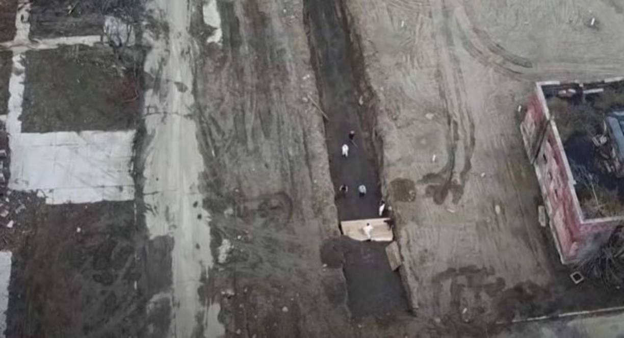 La isla de Hart se ha usado como cementerio público de la ciudad durante más de 150 años y está gestionado por el Departamento Correccional neoyorquino.