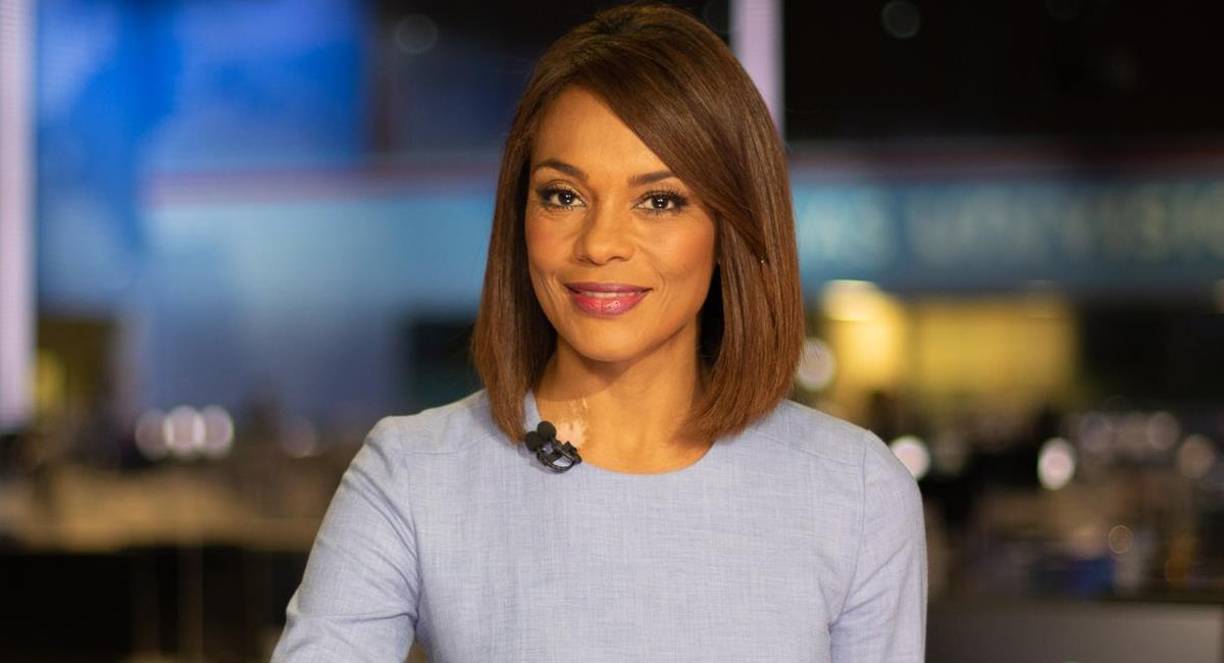 Fue diagnosticada de vitiligo, una enfermedad incurable de la piel, que se caracteriza por la pérdida del color de la piel y que ocurre cuando las células protectoras mueren o dejan de funcionar. “El vitiligo no define quién eres”, expresó la periodista en 2023, por el Día Mundial del Vitiligo.