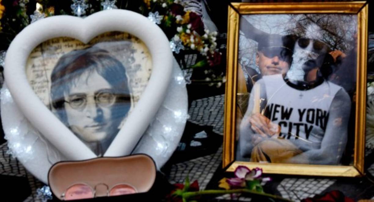 Nueva York recuerda este 8 de diciembre el 35 aniversario del asesinato de John Lennon con llamamientos a seguir sus mensajes pacifistas y a actuar ante el problema de las armas en Estados Unidos.