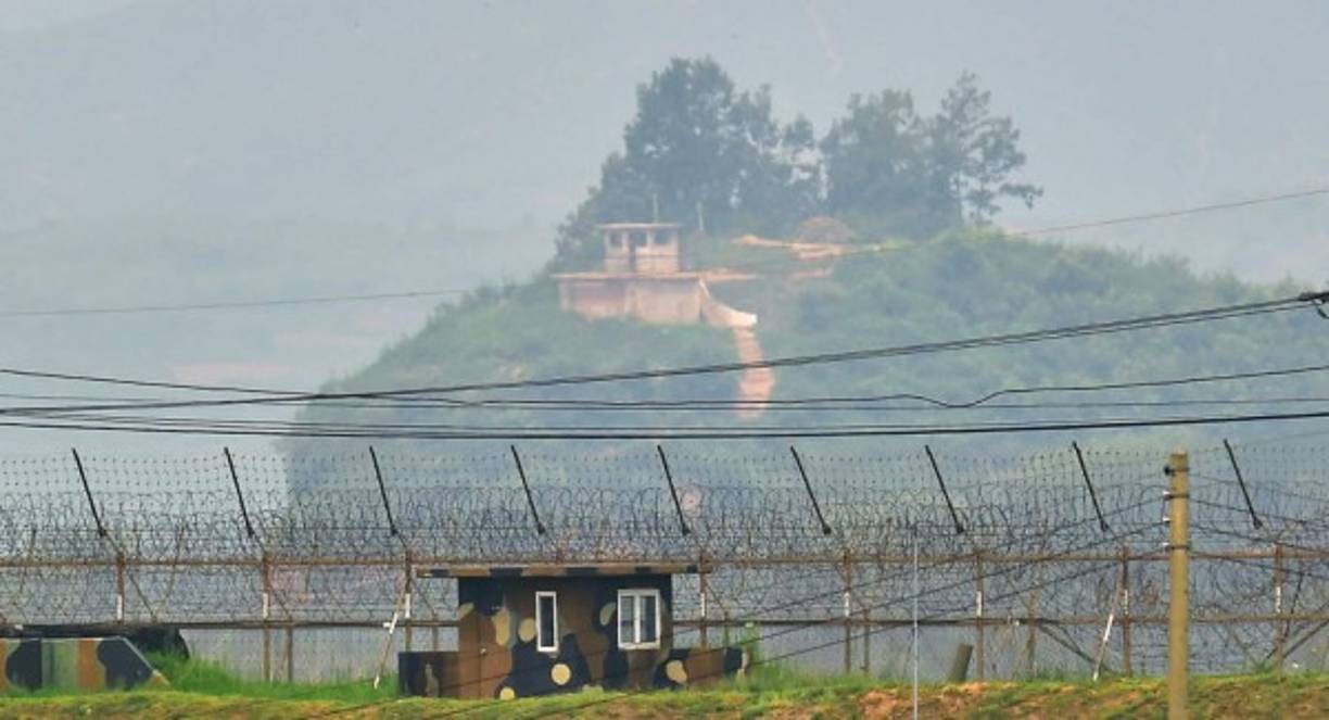 Esta frontera ha llamado la atención durante muchos años en todo el panorama mundial. Esta región fronteriza está situada en el centro de las llanuras de Corea, específicamente en un área conocida como Zona Desmilitarizada Coreana.