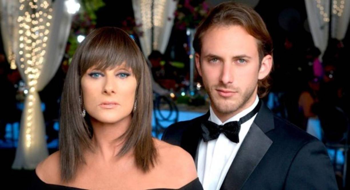 Sebastián Zurita<br/>Nacido el 22 de noviembre de 1982<br/><br/>El hijo mayor de Christian Bach y Humberto Zurita, debutó como actor en 1996, cuando sus padres le dieron la oportunidad de hacer el papel del protagonista infantil en la telenovela 'Cañaveral de pasiones' interpretando el papel del niño Pablo Montero Rosales, también caracterizado por Juan Soler.<br/>