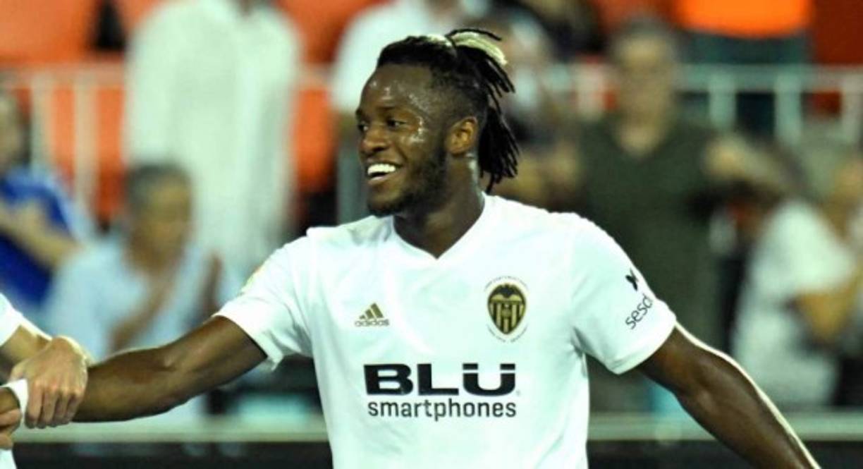 Batshuayi: El delantero belga no seguirá en el Valencia, le buscan salida. Mateu Alemany, director deportivo del club, señaló que 'estamos negociando la salida del jugador con varios clubes'.