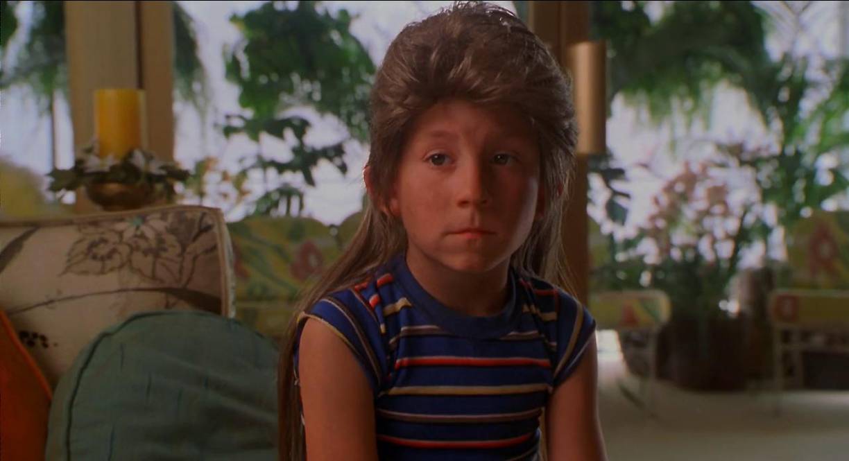 Además de su papel en “Malcolm in the Middle”, Erik participó en varios proyectos cinematográficos. Prestó su voz al personaje de Sheldon, el caballito de mar, en la exitosa película animada “Buscando a Nemo” (2003)1. También tuvo papeles en películas como “Joe Dirt” (2001), “Unfaithful” (2002) y “Christmas with the Kranks” (2004). Su talento no pasó desapercibido, y fue nominado a varios premios Young Artist y ganó el Teen Choice Award como Mejor Actor de Reparto en Televisión por tres años consecutivos.