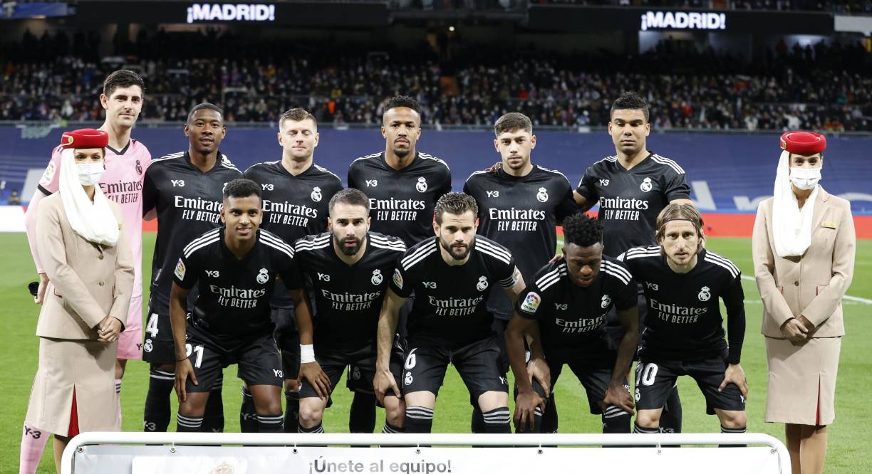 El 11 titular del Real Madrid que mandó a la cancha Ancelotti para enfrentar al Barcelona. La baja de Benzema terminó pesando en el equipo madridista. 