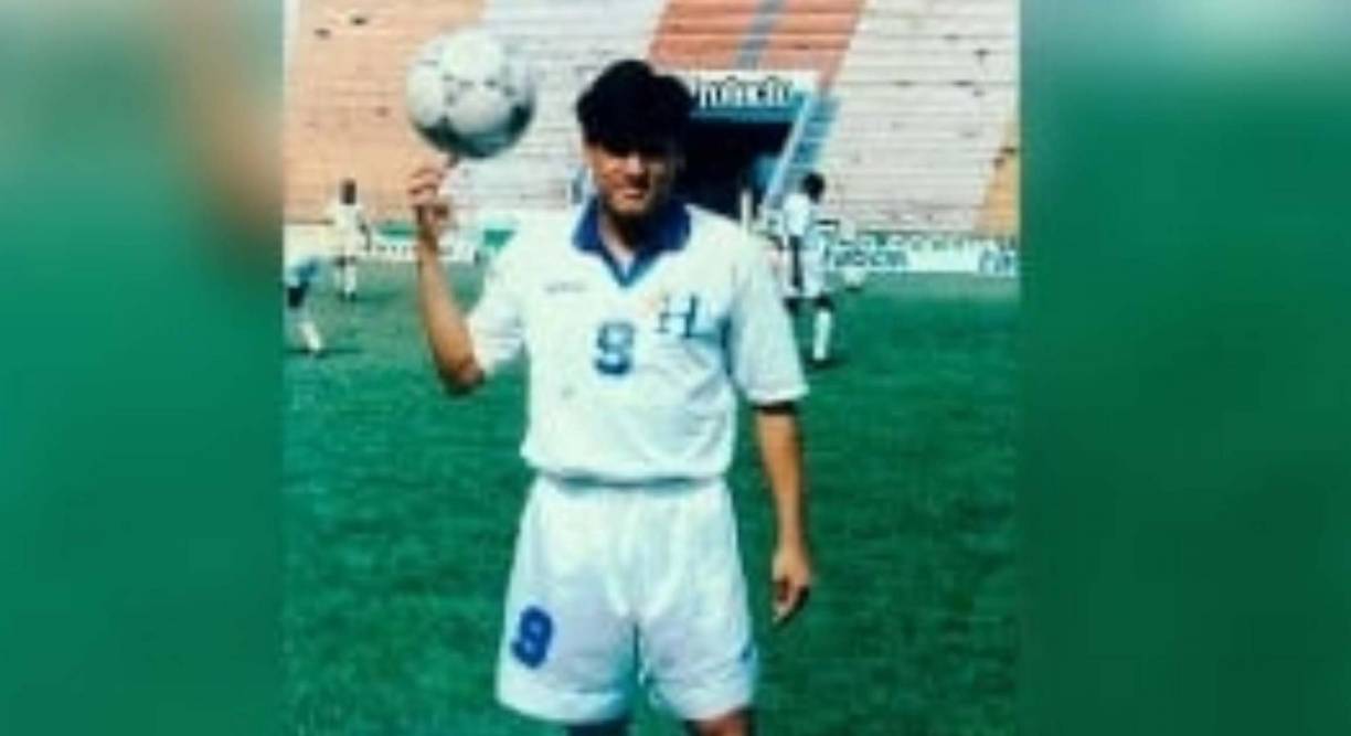 César “Nene” Obando: Mediocampista con una calidad formidable que tampoco fue incluido en el 11 ideal de todos los tiempos del fútbol hondureño.
