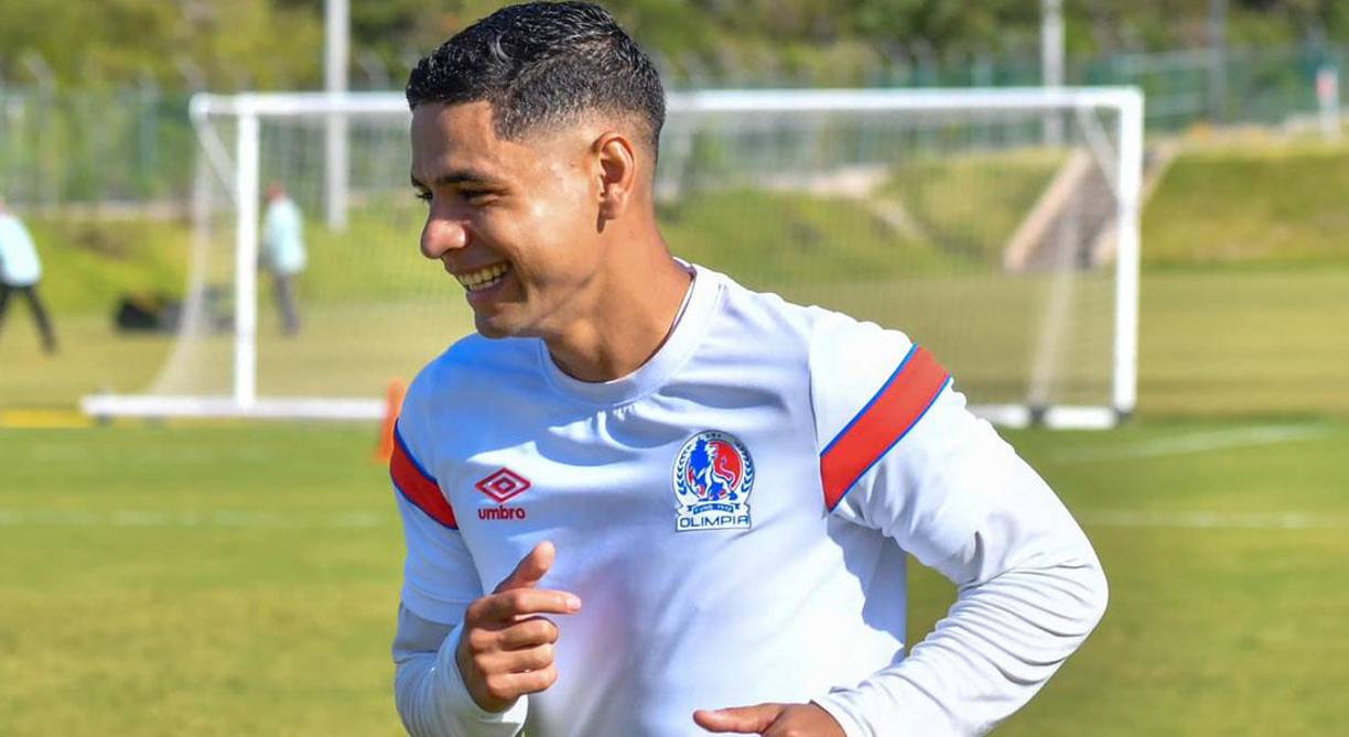 Carlos Pineda: Es uno de los mediocampistas del Olimpia. Será uno de los contenciones. 