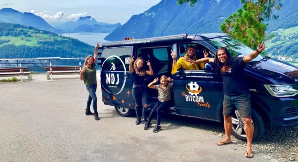 En ese momento, el precio alcanzaba, en el mejor de los casos 900 dólares. Ahora esconden su fortuna en varias bóvedas en diferentes continentes.