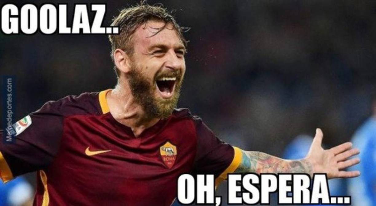 La Roma concedió dos autogoles a favor del Barcelona. El volante De Rossi marcó uno de ellos.