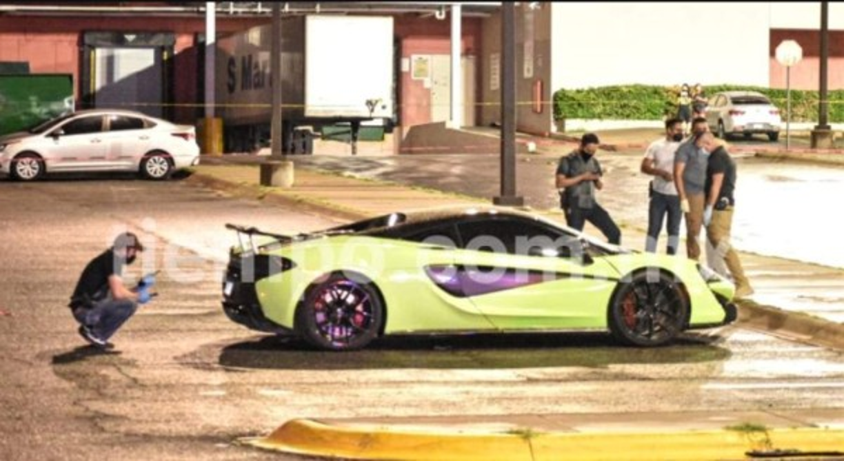 Según informan medios mexicanos, el crimen ocurrió cuando el Fank se encontraba aparcado en un centro comercial conocido como Smart de Periférico de la Juventud.