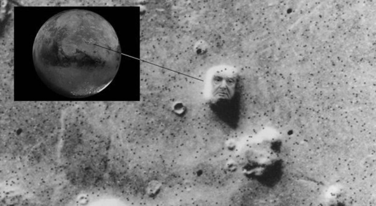 En unos de los memes más ocurrentes, es la cara de Poroshenko la que aparece en la famosa 'Cara de Marte', tomada por la sonda Viking 1 en 1976.