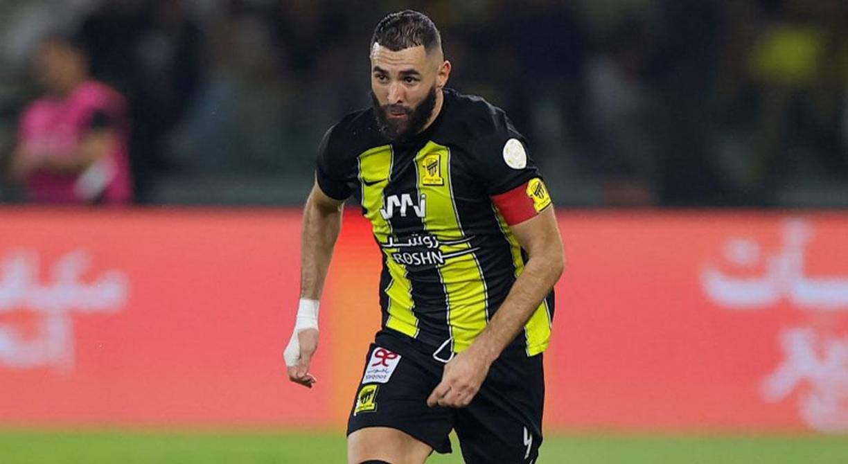 Benzema se ha visto afectado por las severas críticas de hinchas y prensa en Arabia Saudita y ahora su paradero es desconocido.