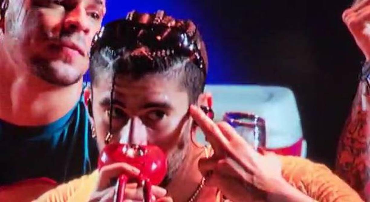 Antes de comenzar a cantar, Bud Bunny se dirigió al público y le dio gracias.