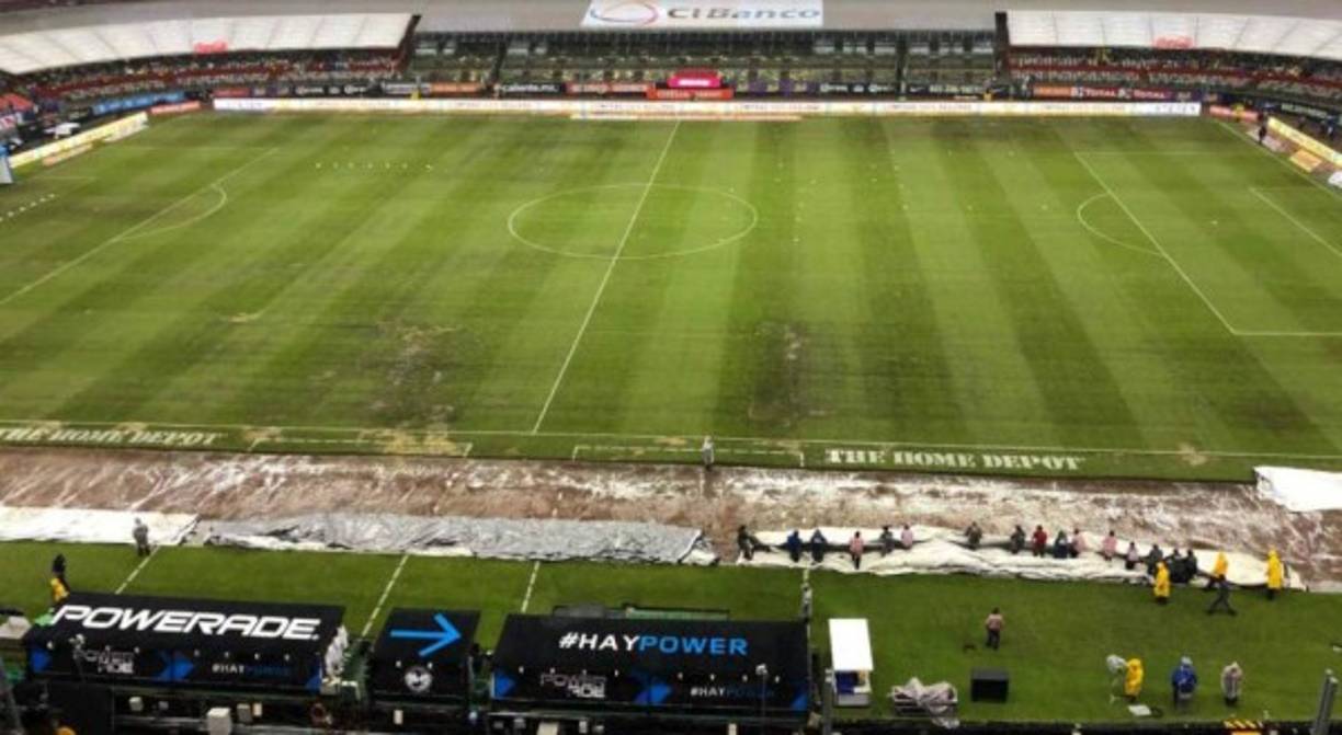En las última semanas la nueva tecnología ha sido bastante cuestionada por algunos los aficionados por el pésimo estado en el que se encuentra la cancha que utiliza el América y el conjunto Cementero en sus partidos como locales durante el Apertura 2018 y la Copa MX .