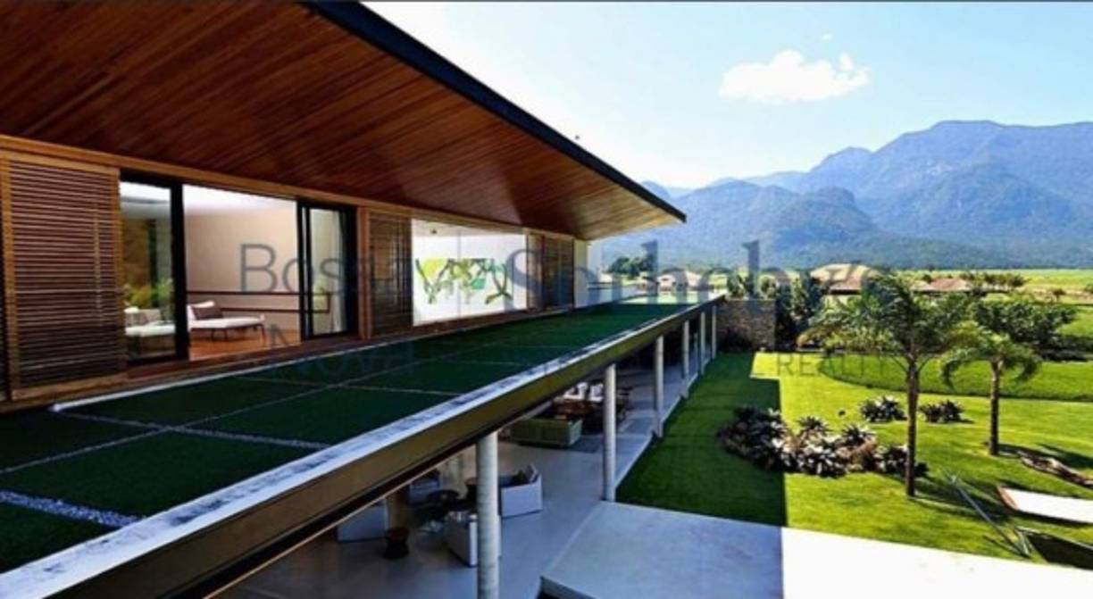 Uno de los nuevos vecinos de Neymar aseguró a el diario 'O Globo' que la vivienda adquirida por el atacante es 'de cine'.