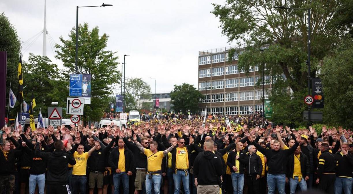 La afición del Dortmund se hizo sentir desde muy temprano.
