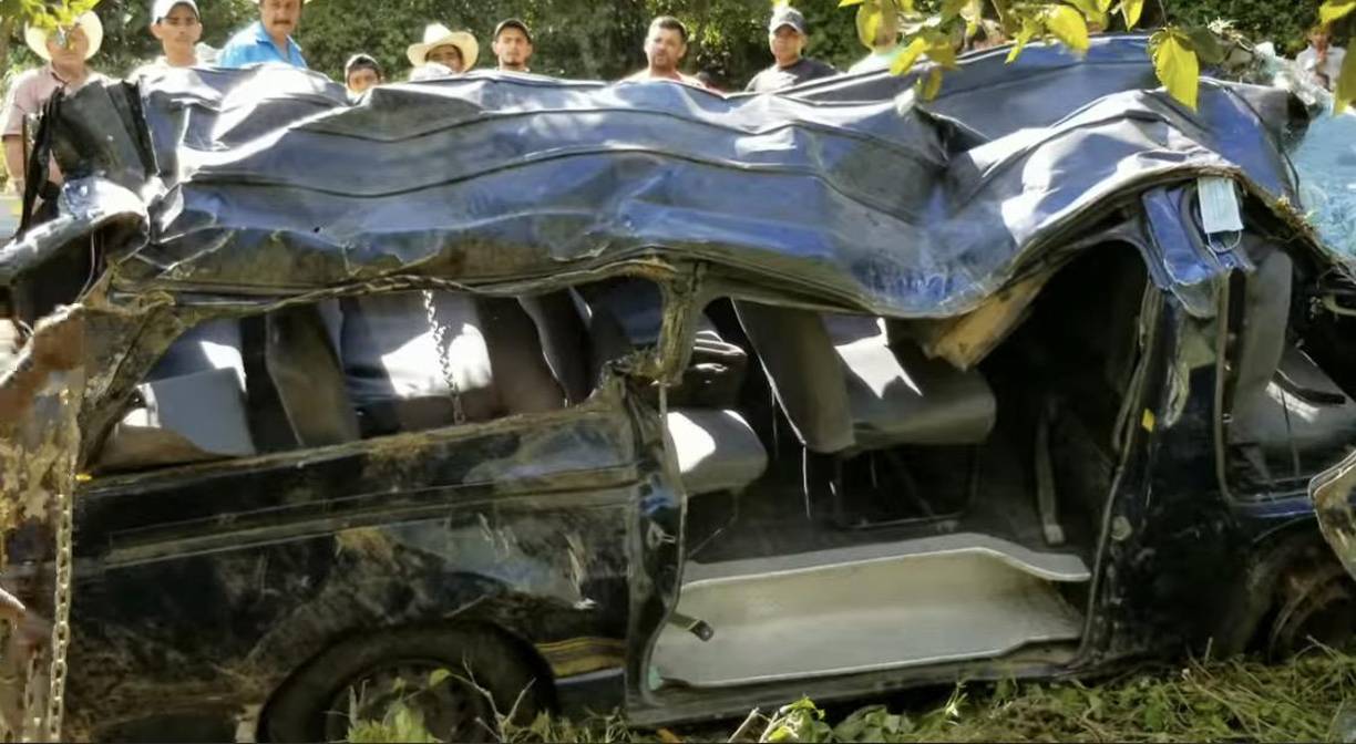 La comunidad de Santa Rosa de Copán se encuentra sumida en una de las peores tragedias de su historia, ya que los cuatro muertos eran personas muy conocidas y queridas en la ciudad.