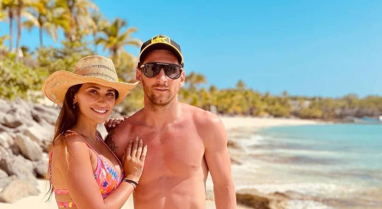 Ya se han producido algunos contactos por parte de un abogado del futbolista para conocer la solución con el objeto de que la mansión disponga de cédula de habitabilidad y, por lo tanto, que sea legal a todos los efectos. Desde el Ayuntamiento de Sant Josep han admitido que se pueden legalizar las obras siempre y cuando el inmueble suprima las zonas que no figuraban en el proyecto inicial, es decir, que se eliminen las habitaciones del garaje.