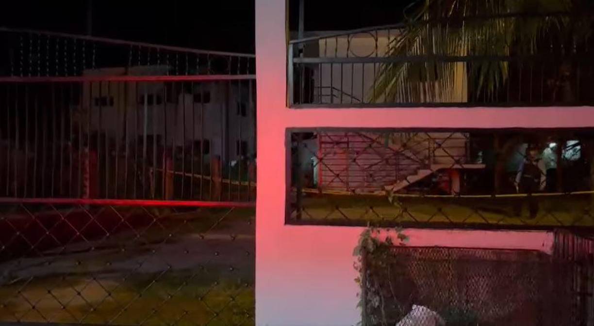 Se presume que murió de forma violenta, pues presentaba golpes en varias partes de su cuerpo.