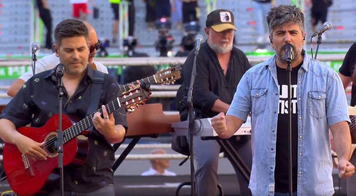 La banda española Estopa, de los hermanos David y José Manuel Muñoz, fue la primera en poner la música en el estadio Cívitas Metropolitano.