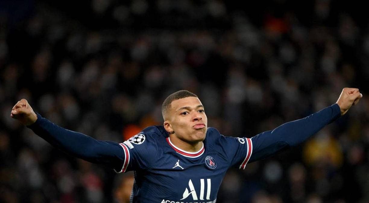 Kylian Mbappé: El delantero ya es libre de negociar con cualquier equipo ya que su contrato con PSG finaliza en junio. “En el fútbol, un jugador puede verse afectado por su situación contractual si no tiene la madurez suficiente. Kylian tiene la madurez necesaria. No es un problema”, declaró Pochettino, DT del club parisino.