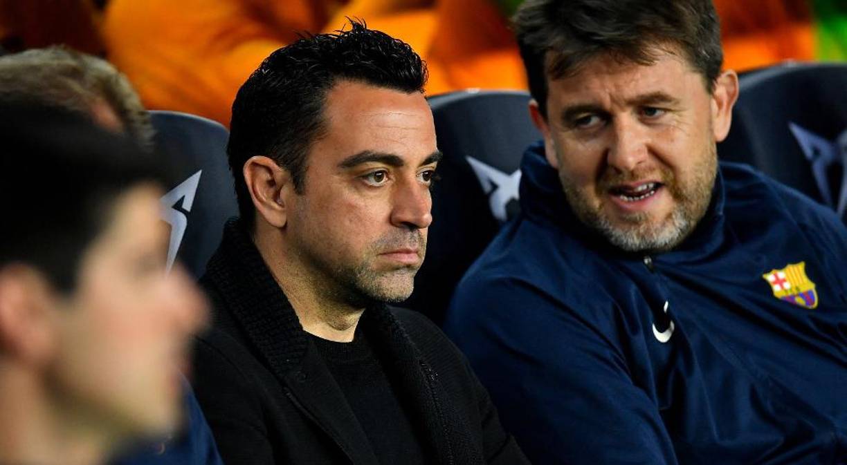 Xavi Hernández seguirá como DT del Barcelona y ha decidido desprenderse de nueve jugadores para la próxima campaña. El estratega reconoció que se vienen salidas y también fichajes.