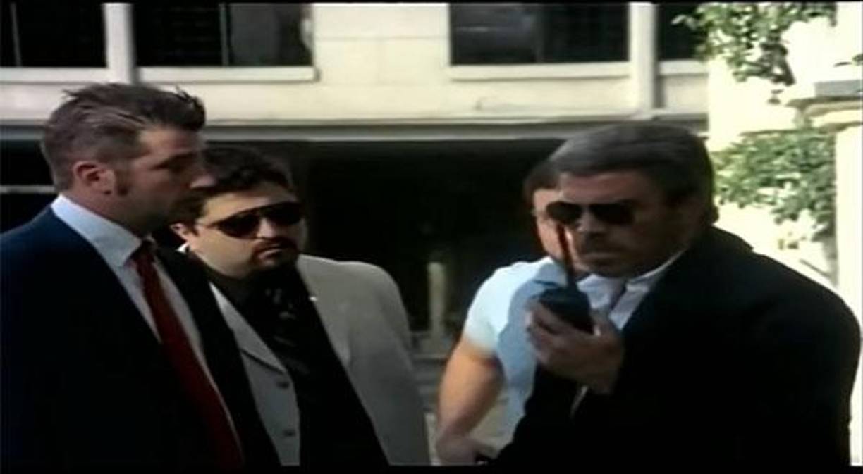 El capo es interpretado por Diego Dreyfus, quien actualmente es coach de vida. En el filme, también aparece Yeniffer Behrens, actriz de series como CSI, Desperate Housewifes, y Greys Anatomy.