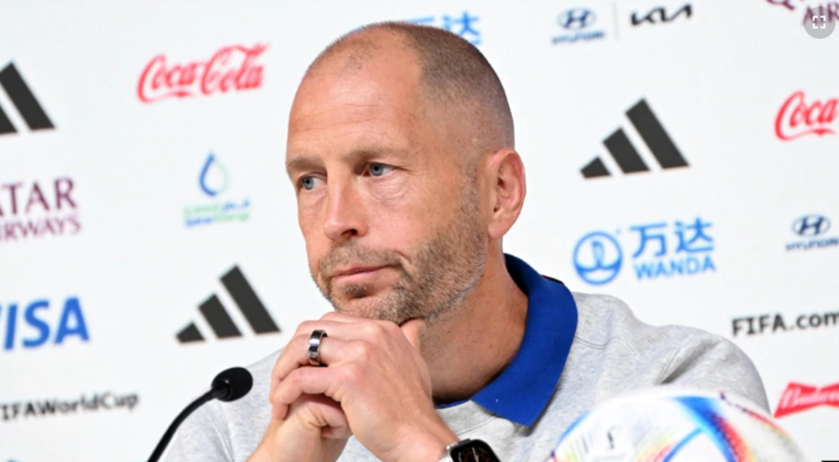 Y agregó: “Rosalind Berhalter era mi compañera de cuarto, compañera de equipo y mejor amiga, y la apoye durante el trauma que siguió”.