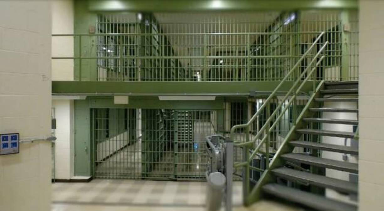 Un exalcaide de ADX le dijo una vez que el encarcelamiento allí es “mucho peor que la muerte”.