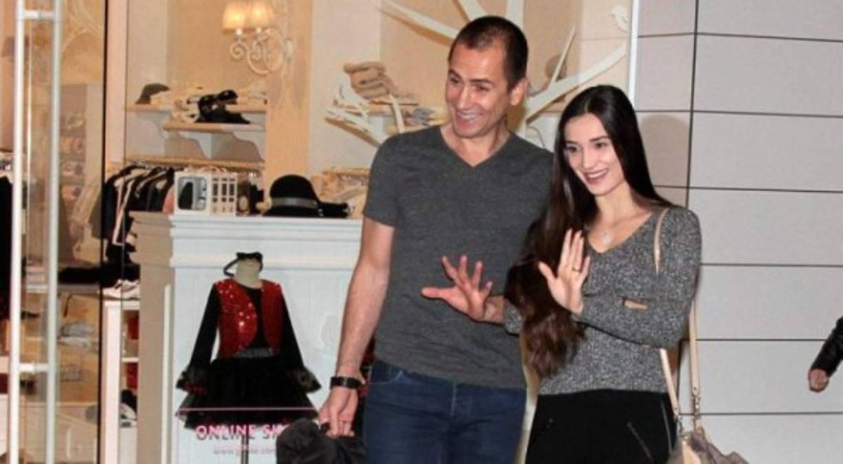 Los abogados de Emre Asık presentaron una demanda contra Yagmur Asık por insulto y amenaza, exigiendo una pena de hasta 8 años de prisión.