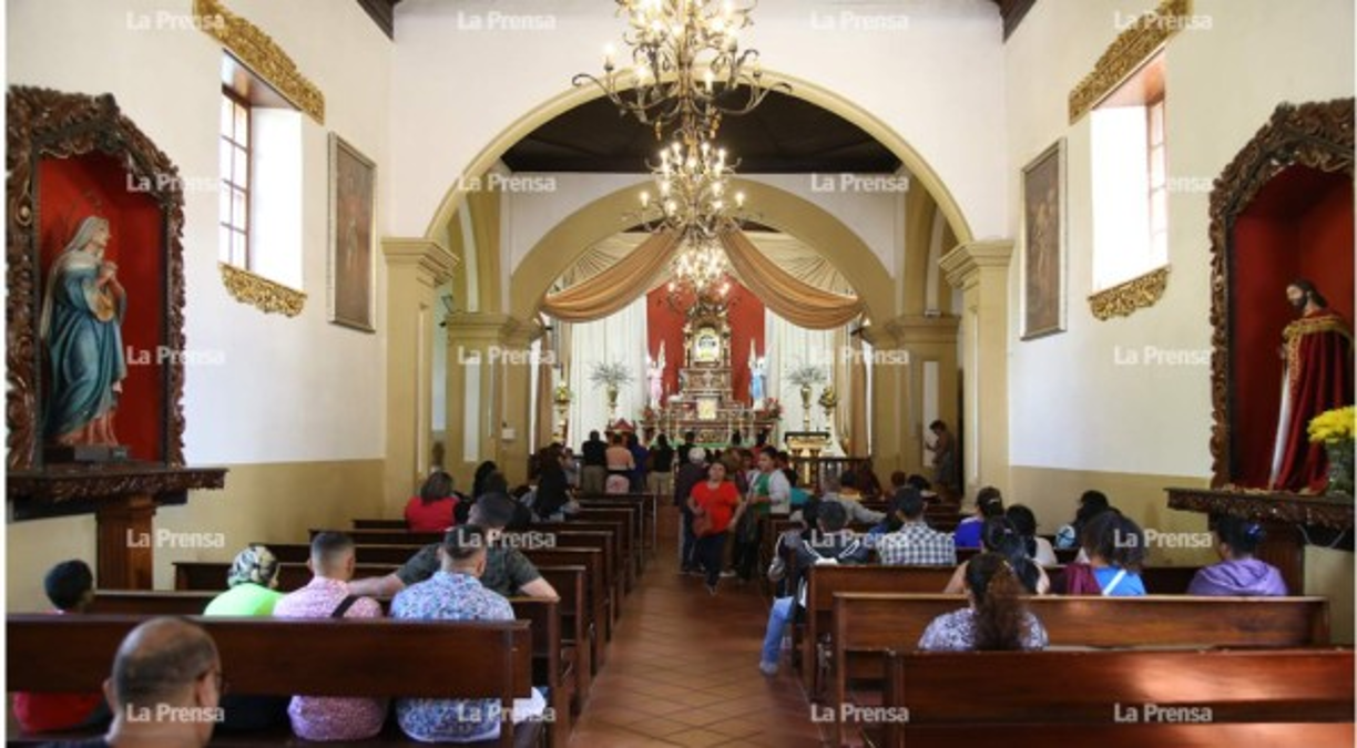 En el siglo XVIII fue encontrada la imagen de la virgen de Suyapa por Alejandro Colindres; la imagen primeramente fue venerada en una ermita construida en la aldea de Suyapa en 1780, no muy lejana de San Míguel de Tegucigalpa.<br/><br/>El 9 de septiembre de 2015 el papa Francisco la instituyó como Basílica Menor.