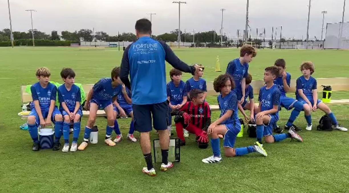  Juan Pedro Yalet reside en Miami, Estados Unidos. Tiene un lindo proyecto con niños en una escuela de fútbol y tuvieron el honor de ser visitados por Lionel Messi.