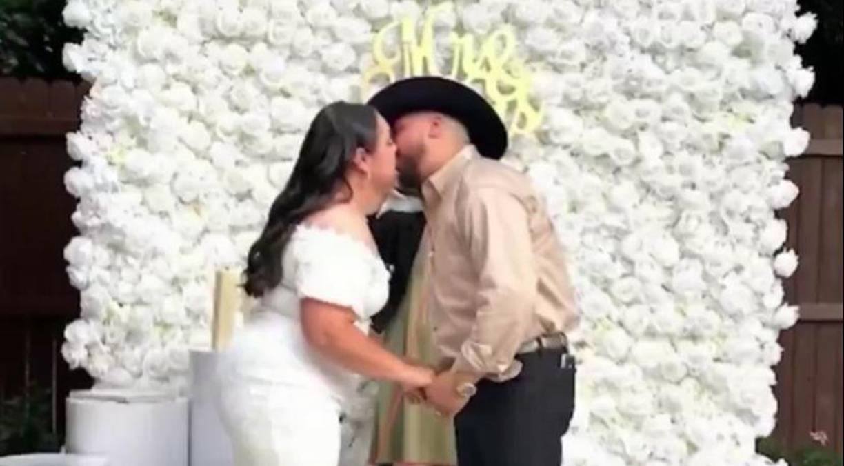 La familia y amigos de los esposos están solicitando ayuda para recaudar fondos económicos a través de una página de GoFundMe, con el objetivo de cubrir los gastos del hospital.