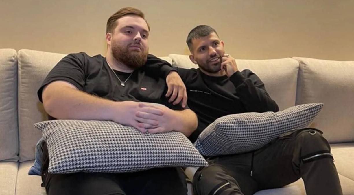 Otro de los generalmente pasa mucho tiempo con Ibai es el Kun Agüero al igual que Gerard Piqué. Ellos sí sobresalen en todos los proyectos que comparten con Llanos.