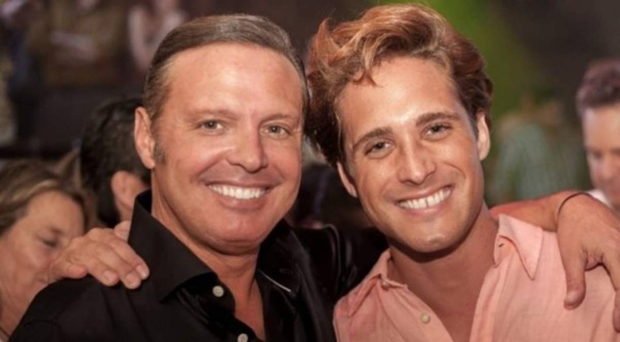 La serie que se estrenó el año pasado, tuvo un éxito rotundo en todo el continente americano. Se difundió a través de la plataforma de Netflix dejando varios millones de dólares de ganancia para el cantante y la red.