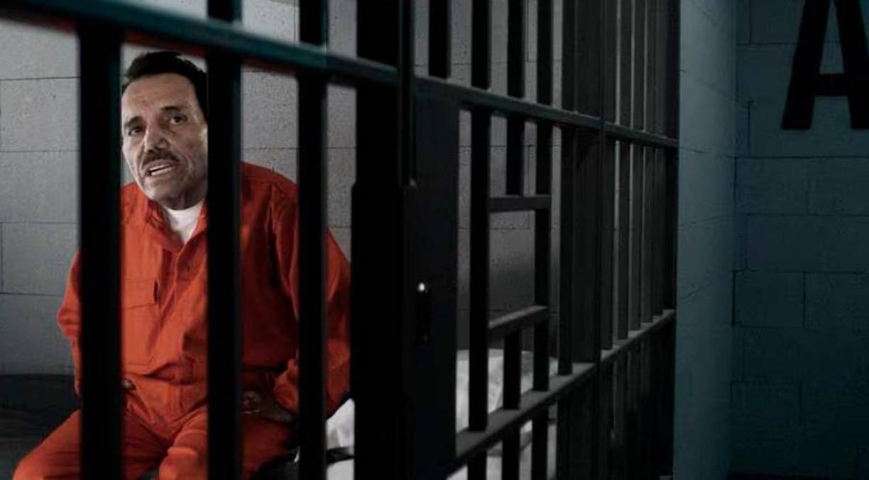 En su podcast “Narcosistema”, Hernández explicó que Zambada se encontró en la prisión de El Paso con miembros de la pandilla Barrio Azteca, conocidos por su violencia y su regla de que quien traiciona a la hermandad paga con su vida. 