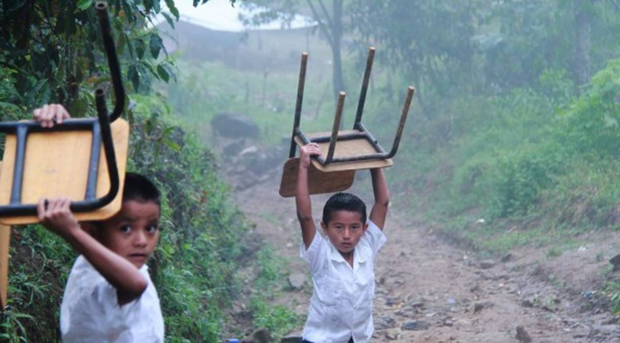 'La educación es el arma más poderosa que puedes usar para cambiar el mundo', una frase atribuida a Nelson Mandela. Estos niños cumplen con ese ideal; como Estado, es un reto a llegar.<br/>