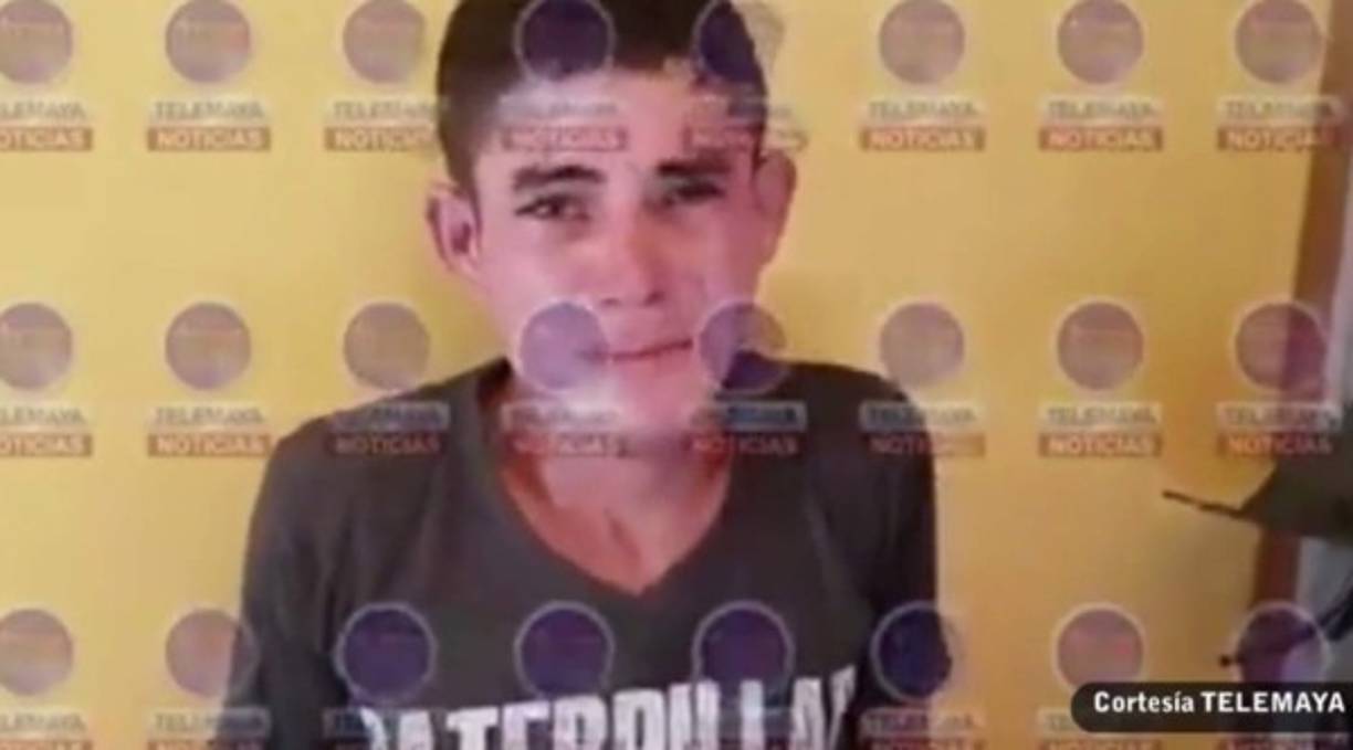 Un joven hondureño se ha vuelto viral en redes sociales por llorar desesperadamente por el amor de la que es la madre de su hijo. El hombre de 23 años llamado Selvin, fue detenido por el delito de violencia intrafamiliar, denunciado por la misma mujer que dice amar. El canal local, Telemaya, publicó el video donde llora amargamente y confiesa estar enamorado de ella. 'Ante Dios se lo digo que por eso es, estoy enamorado de ella. Tengo cuatro años de estar con ella y 'tansiquiera' le he dicho adiós a otra mujer', dijo. Ante la pregunta sino le da pena que lo vean llorar responde 'por qué me va a dar pena decirlo, no me están viendo llorar. Es perro estar enamorado de una mujer. Hoy si comprendo a los hombres, es perro estar enamorado de una mujer, que no pasen por esto que estoy pasando, ni al peor enemigo se le puede desear esto'.