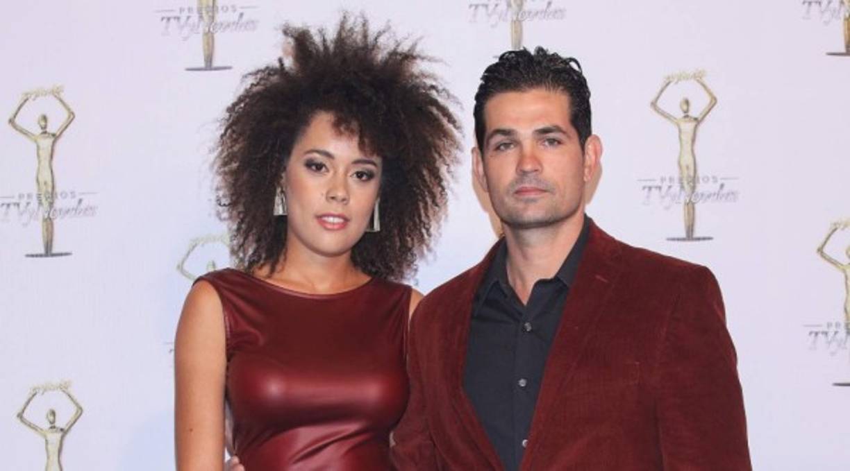 Ha pasado casi un mes de la muerte de Dante el hijo gemelo del actor Ferdinando Valencia y los seguidores se han avalanzado con terribles comentarios contra el mexicano y su pareja.