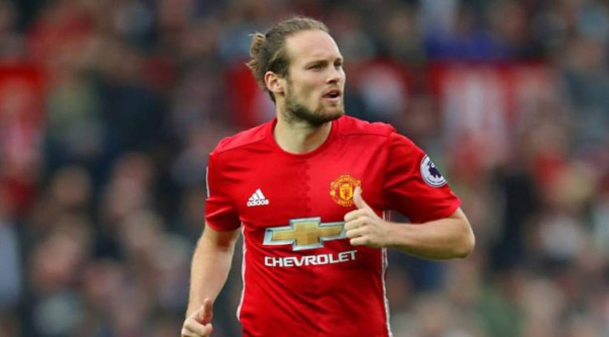 Daley Blind, defensor que podría salir del Manchester United e irse al Ajax de su país.