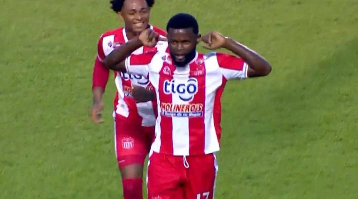 Elisson Rivas: El lateral zurdo se marcha del Vida y jugará en el Real España.