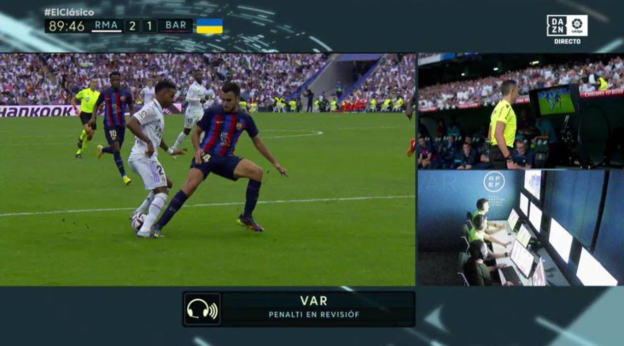 Ya en el minuto 90, Eric García le cometió penal a Rodrygo.