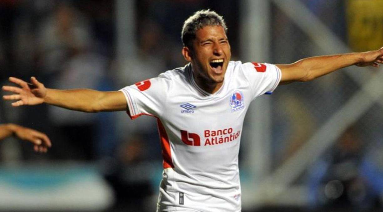 Varios clubes del exterior se han interesado en José Mario Pinto. Sin embargo, en Olimpia consideran que los destinos y ofertas no son beneficiosos ni para el extremo ni para el club. 