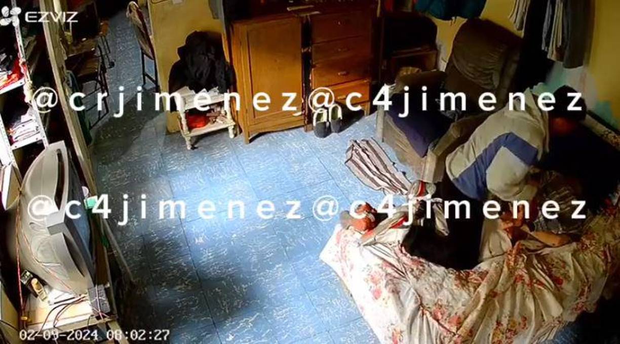 El video, que termina con el ladrón dejando a don Ángel sometido y amedrentado, ha generado indignación en redes sociales, donde ya acumula cerca de 600 mil reproducciones. 