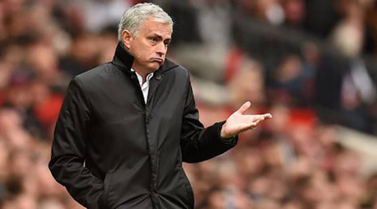 Según informa Corriere dello Sport, José Mourinho habría rechazado una oferta de Arabia Saudí. El portugués se habría reunido con una delegación del Al-Ahly, quien le habría tentado para convertirlo en su nuevo DT.