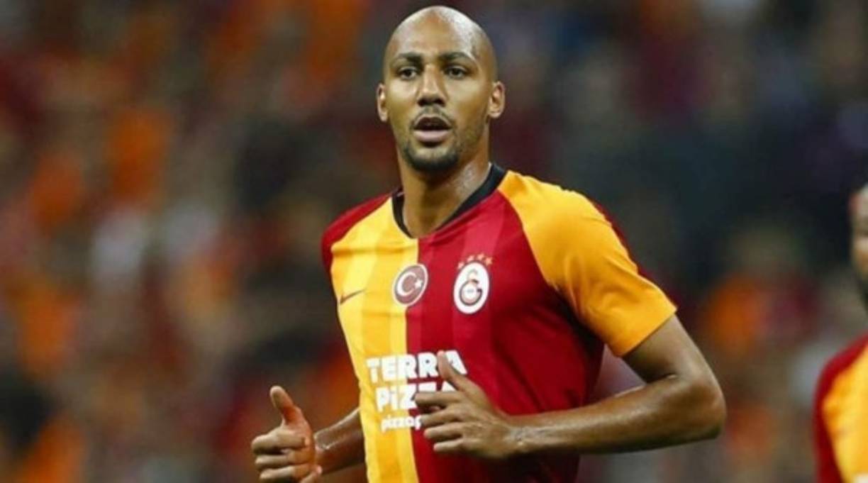 <br/>N'Zonzi no es feliz en el Galatasaray, equipo en el que está cedido por la Roma. 'Me quiero ir y no tengo que disculparme con nadie', ha dicho en fotospor. Everton y West Ham ya habrían preguntado por la situación del centrocampista.